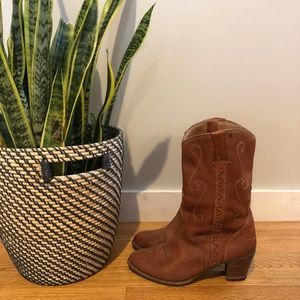 100% leather cowboy boots